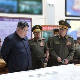 Le dirigeant nord-coréen Kim Jong-un a présidé la cérémonie d'inauguration du nouveau sous-marin mercredi, selon KCNA.
